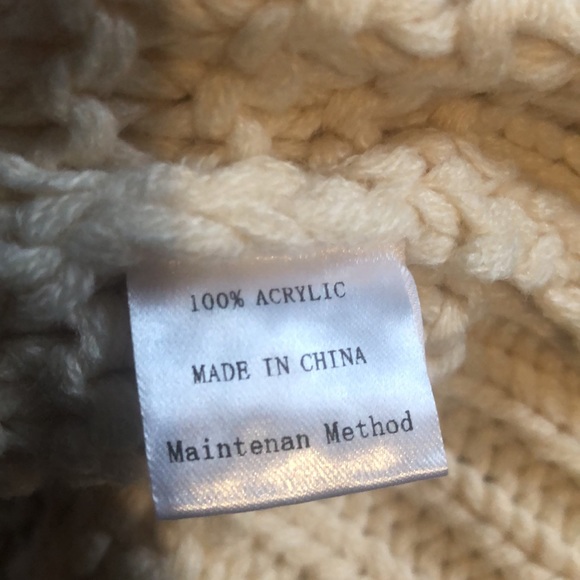 NWTOversized Chunky Cable Knit SweaterCoat - Picture 4 of 8